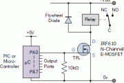 微控制器继电器开关电路