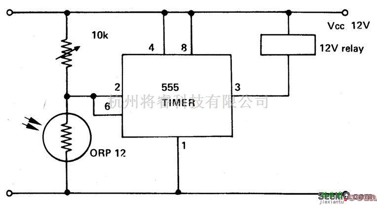 基础电路中的光学斯米特触发器电路  第1张